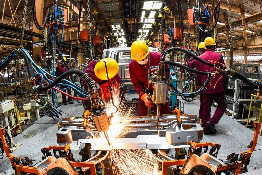 Rugpjūčio mėn. Kinijos gamybos PMI sumažėja iki 50,1