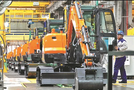 Kinijos pramonės ekonomika tigro metus pradeda energingai